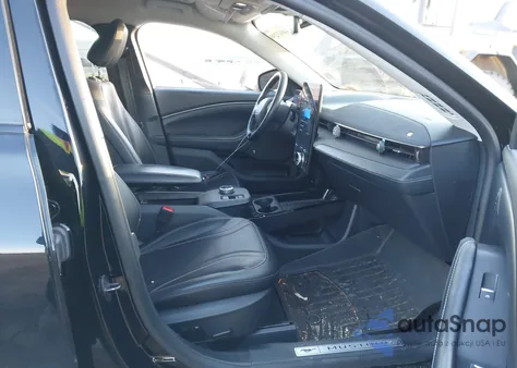 2022 Ford Mustang Mach-E Premium z USA, uszkodzony, nr VIN 3FMTK3R71NMA14627